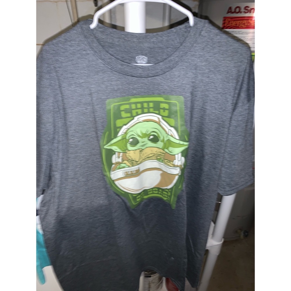 Graphic t